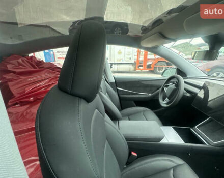 Серый Тесла Model Y, объемом двигателя 0 л и пробегом 1 тыс. км за 35000 $, фото 8 на Automoto.ua