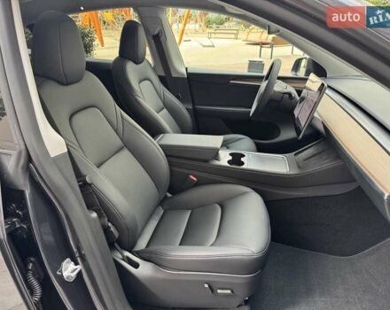 Сірий Тесла Model Y, об'ємом двигуна 0 л та пробігом 2 тис. км за 33500 $, фото 17 на Automoto.ua