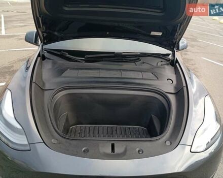 Сірий Тесла Model Y, об'ємом двигуна 0 л та пробігом 8 тис. км за 34700 $, фото 38 на Automoto.ua