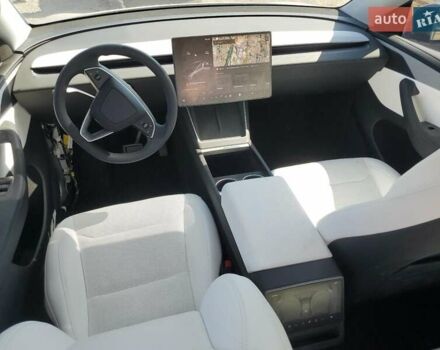 Серый Тесла Model Y, объемом двигателя 0 л и пробегом 4 тыс. км за 44000 $, фото 7 на Automoto.ua