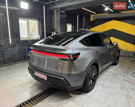 Серый Тесла Model Y, объемом двигателя 0 л и пробегом 1 тыс. км за 55000 $, фото 9 на Automoto.ua