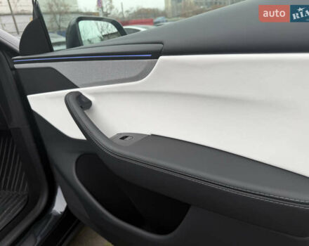 Серый Тесла Model Y, объемом двигателя 0 л и пробегом 3 тыс. км за 52000 $, фото 18 на Automoto.ua