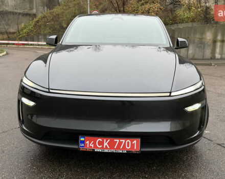 Серый Тесла Model Y, объемом двигателя 0 л и пробегом 4 тыс. км за 53500 $, фото 2 на Automoto.ua