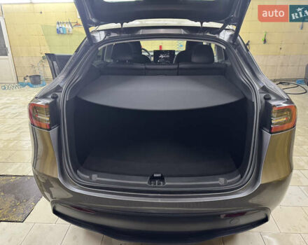 Серый Тесла Model Y, объемом двигателя 0 л и пробегом 1 тыс. км за 35500 $, фото 9 на Automoto.ua