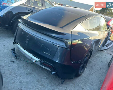 Серый Тесла Model Y, объемом двигателя 0 л и пробегом 1 тыс. км за 35000 $, фото 3 на Automoto.ua