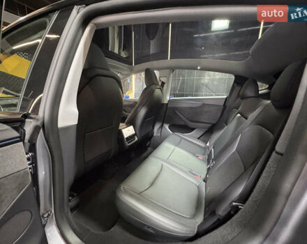 Серый Тесла Model Y, объемом двигателя 0 л и пробегом 1 тыс. км за 55000 $, фото 11 на Automoto.ua