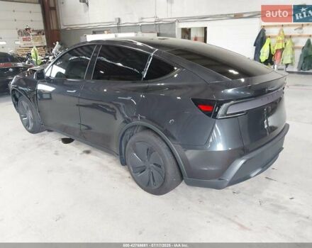 Серый Тесла Model Y, объемом двигателя 0 л и пробегом 2 тыс. км за 33000 $, фото 3 на Automoto.ua