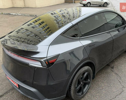 Серый Тесла Model Y, объемом двигателя 0 л и пробегом 4 тыс. км за 53500 $, фото 7 на Automoto.ua