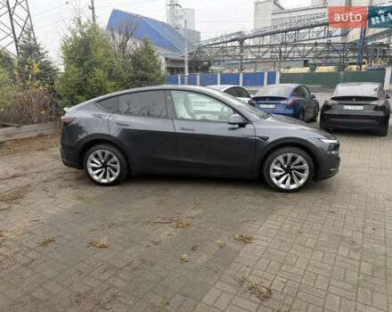 Серый Тесла Model Y, объемом двигателя 0 л и пробегом 3 тыс. км за 52000 $, фото 4 на Automoto.ua