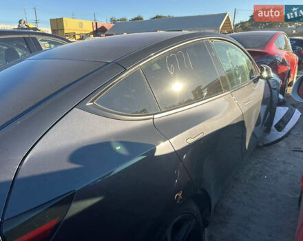 Серый Тесла Model Y, объемом двигателя 0 л и пробегом 1 тыс. км за 35000 $, фото 2 на Automoto.ua