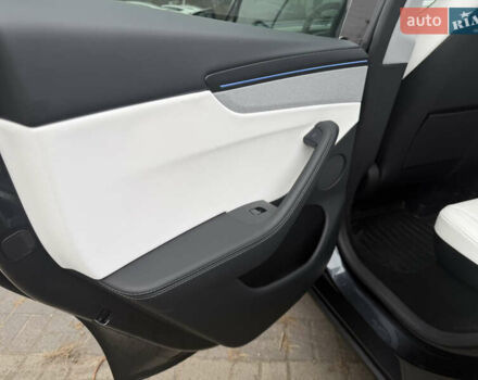 Серый Тесла Model Y, объемом двигателя 0 л и пробегом 3 тыс. км за 52000 $, фото 21 на Automoto.ua
