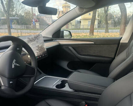 Тесла Model Y 2025 в Коломые на Automoto.ua Серый Тесла Model Y, объемом двигателя 0 л и пробегом 2 тыс. км за 34500 $, фото 16 на Automoto.ua