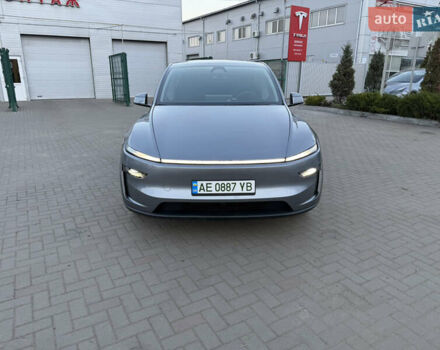 Серый Тесла Model Y, объемом двигателя 0 л и пробегом 4 тыс. км за 54000 $, фото 2 на Automoto.ua