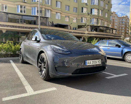 Серый Тесла Model Y, объемом двигателя 0 л и пробегом 44 тыс. км за 33000 $, фото 2 на Automoto.ua