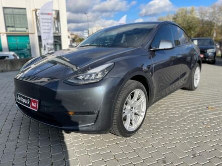 Серый Тесла Model Y, объемом двигателя 0 л и пробегом 35 тыс. км за 37990 $, фото 1 на Automoto.ua