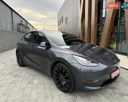 Серый Тесла Model Y, объемом двигателя 0 л и пробегом 104 тыс. км за 23900 $, фото 1 на Automoto.ua