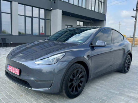 Серый Тесла Model Y, объемом двигателя 0 л и пробегом 107 тыс. км за 23600 $, фото 1 на Automoto.ua