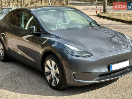 Тесла Model Y 2020 в Львове на Automoto.ua Серый Тесла Model Y, объемом двигателя 0 л и пробегом 60 тыс. км за 23800 $, фото 1 на Automoto.ua
