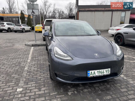 Тесла Model Y 2020 в Днепре (Днепропетровске) на Automoto.ua Серый Тесла Model Y, объемом двигателя 0 л и пробегом 50 тыс. км за 25000 $, фото 1 на Automoto.ua