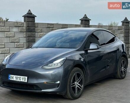 Серый Тесла Model Y, объемом двигателя 0 л и пробегом 181 тыс. км за 17800 $, фото 1 на Automoto.ua