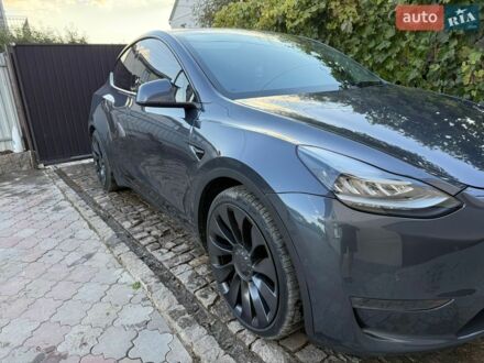Сірий Тесла Model Y, об'ємом двигуна 0 л та пробігом 65 тис. км за 21500 $, фото 1 на Automoto.ua