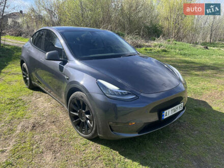 Тесла Model Y 2021 в Белой Церкве на Automoto.ua Серый Тесла Model Y, объемом двигателя 0 л и пробегом 68 тыс. км за 33000 $, фото 1 на Automoto.ua