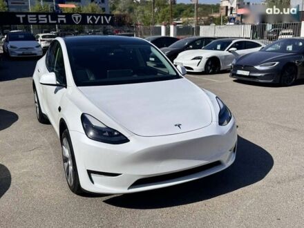 Тесла Model Y 2021 в Киеве на Automoto.ua Серый Тесла Model Y, объемом двигателя 0 л и пробегом 18 тыс. км за 28500 $, фото 1 на Automoto.ua