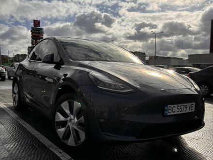 Тесла Model Y 2021 в Львове на Automoto.ua Серый Тесла Model Y, объемом двигателя 0 л и пробегом 135 тыс. км за 19300 $, фото 1 на Automoto.ua