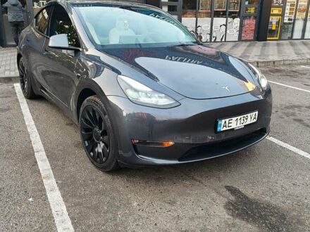 Серый Тесла Model Y, объемом двигателя 0 л и пробегом 53 тыс. км за 32761 $, фото 1 на Automoto.ua