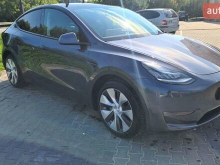 Серый Тесла Model Y, объемом двигателя 0 л и пробегом 107 тыс. км за 31500 $, фото 1 на Automoto.ua