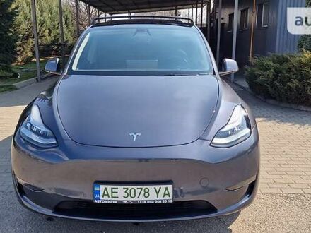 Тесла Model Y 2021 в Павлограде на Automoto.ua Серый Тесла Model Y, объемом двигателя 0 л и пробегом 5 тыс. км за 58000 $, фото 1 на Automoto.ua