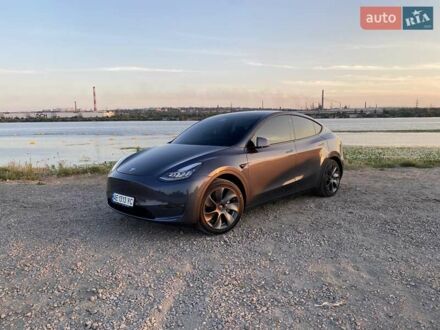 Тесла Model Y 2021 в Днепре (Днепропетровске) на Automoto.ua Серый Тесла Model Y, объемом двигателя 0 л и пробегом 51 тыс. км за 27000 $, фото 1 на Automoto.ua