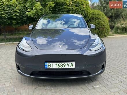 Серый Тесла Model Y, объемом двигателя 0 л и пробегом 53 тыс. км за 19300 $, фото 1 на Automoto.ua