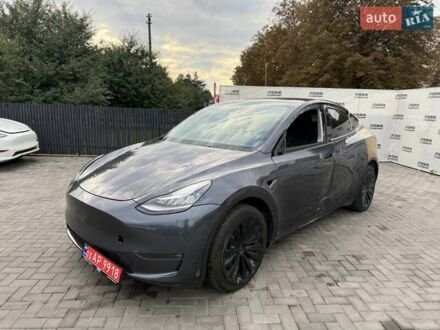 Серый Тесла Model Y, объемом двигателя 0 л и пробегом 102 тыс. км за 18200 $, фото 1 на Automoto.ua