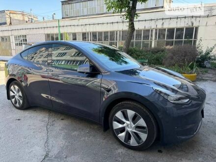 Тесла Model Y 2021 в Белой Церкве на Automoto.ua Серый Тесла Model Y, объемом двигателя 0 л и пробегом 114 тыс. км за 28000 $, фото 1 на Automoto.ua