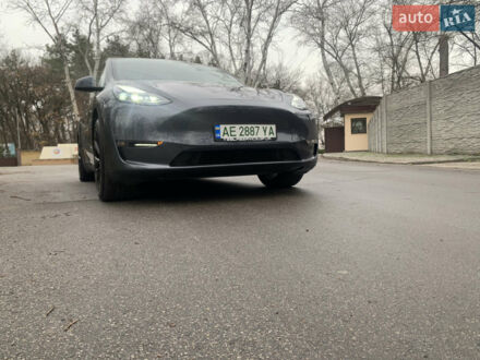 Серый Тесла Model Y, объемом двигателя 0 л и пробегом 10 тыс. км за 55000 $, фото 1 на Automoto.ua