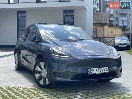 Тесла Model Y 2022 у Рівному на Automoto.ua Сірий Тесла Model Y, об'ємом двигуна 0 л та пробігом 31 тис. км за 28800 $, фото 1 на Automoto.ua