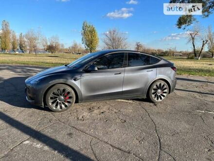 Тесла Model Y 2022 в Днепре (Днепропетровске) на Automoto.ua Серый Тесла Model Y, объемом двигателя 0 л и пробегом 17 тыс. км за 36800 $, фото 1 на Automoto.ua