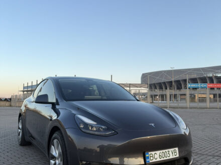 Серый Тесла Model Y, объемом двигателя 0 л и пробегом 70 тыс. км за 25500 $, фото 1 на Automoto.ua