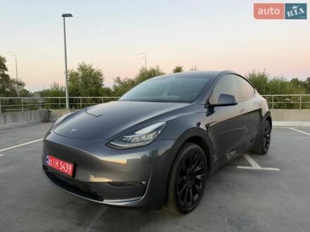 Серый Тесла Model Y, объемом двигателя 0 л и пробегом 117 тыс. км за 23500 $, фото 1 на Automoto.ua