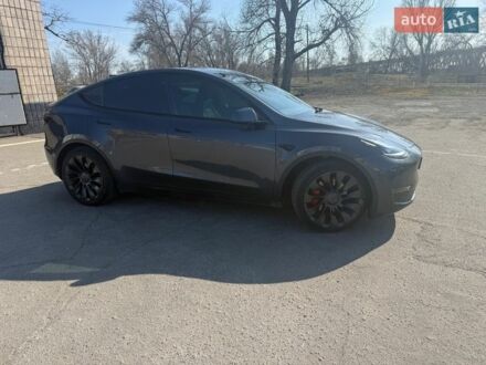 Серый Тесла Model Y, объемом двигателя 0 л и пробегом 76 тыс. км за 26000 $, фото 1 на Automoto.ua