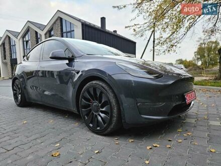 Тесла Model Y 2023 в Тернополе на Automoto.ua Серый Тесла Model Y, объемом двигателя 0 л и пробегом 32 тыс. км за 29500 $, фото 1 на Automoto.ua