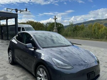 Тесла Model Y 2023 в Тячеве на Automoto.ua Серый Тесла Model Y, объемом двигателя 0 л и пробегом 32 тыс. км за 26700 $, фото 1 на Automoto.ua