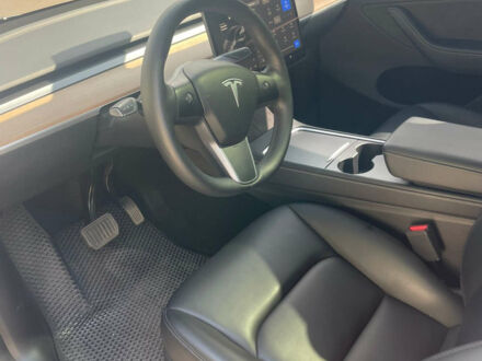 Серый Тесла Model Y, объемом двигателя 0 л и пробегом 41 тыс. км за 26500 $, фото 1 на Automoto.ua