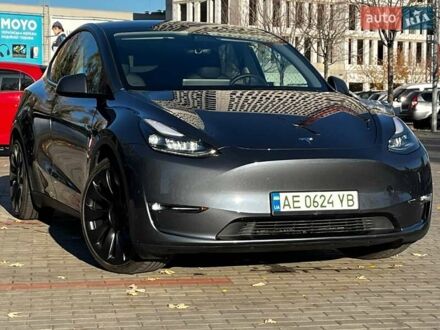 Серый Тесла Model Y, объемом двигателя 0 л и пробегом 27 тыс. км за 31000 $, фото 1 на Automoto.ua