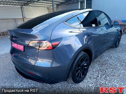 Серый Тесла Model Y, объемом двигателя 0.33 л и пробегом 43 тыс. км за 33333 $, фото 1 на Automoto.ua