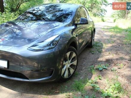 Тесла Model Y 2023 в Львове на Automoto.ua Серый Тесла Model Y, объемом двигателя 0 л и пробегом 3 тыс. км за 39000 $, фото 1 на Automoto.ua