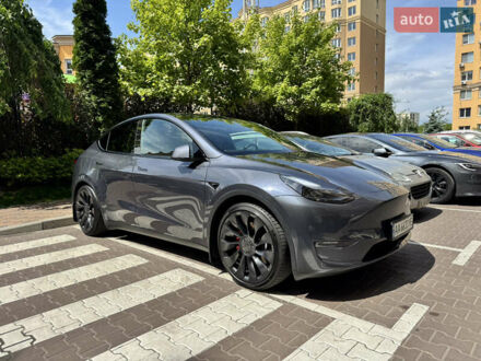 Серый Тесла Model Y, объемом двигателя 0 л и пробегом 22 тыс. км за 34000 $, фото 1 на Automoto.ua