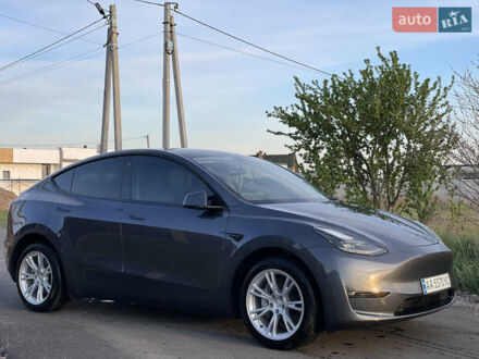Тесла Model Y 2023 в Киеве на Automoto.ua Серый Тесла Model Y, объемом двигателя 0 л и пробегом 13 тыс. км за 32300 $, фото 1 на Automoto.ua