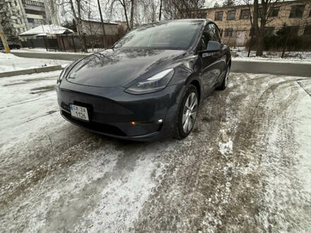 Серый Тесла Model Y, объемом двигателя 0 л и пробегом 27 тыс. км за 27500 $, фото 1 на Automoto.ua